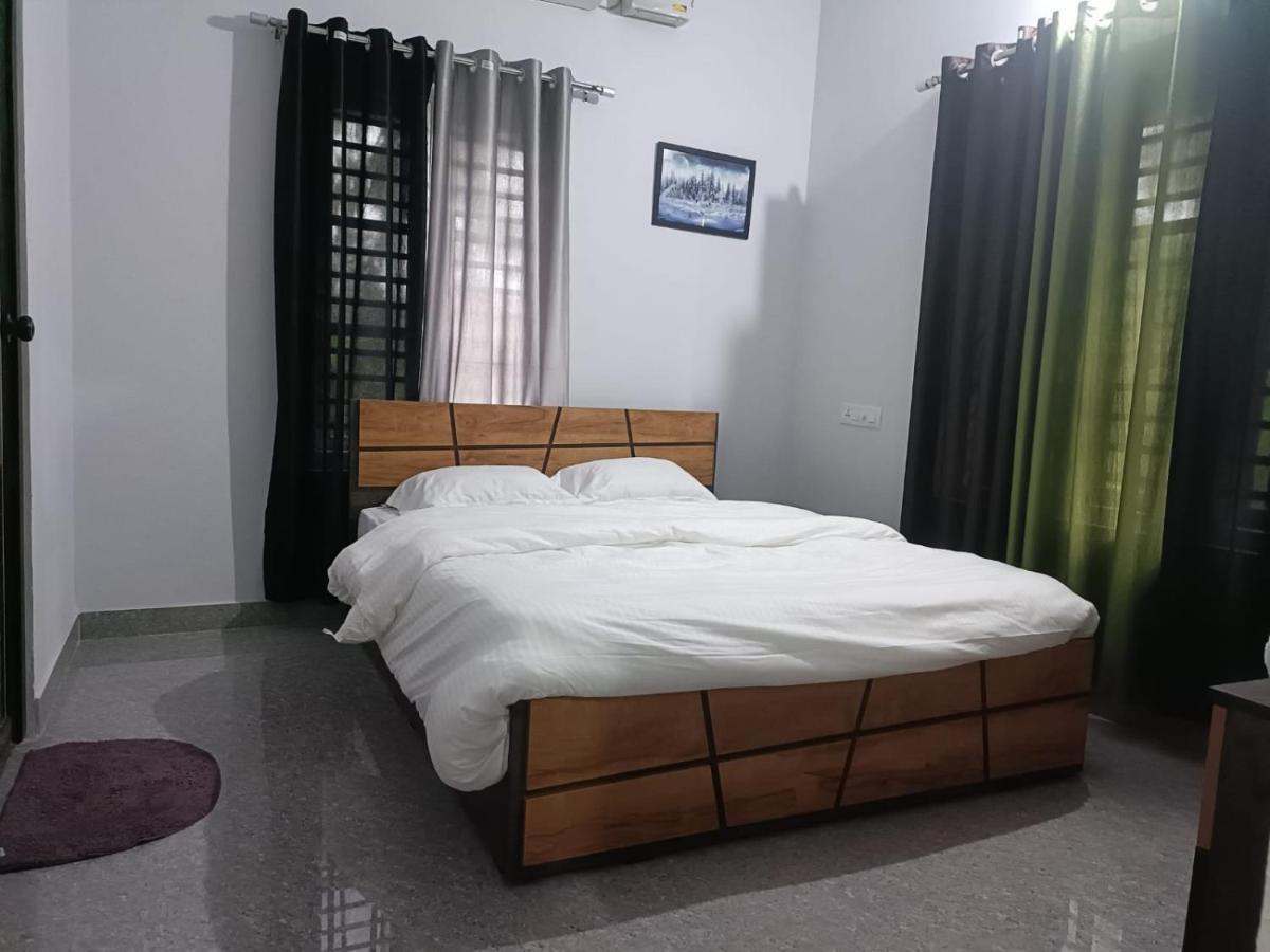 Wayanad Vista Service Apartment Екстер'єр фото